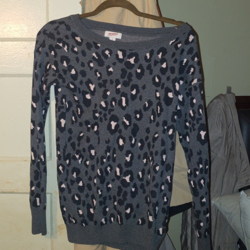 Arizona brand sweater size M